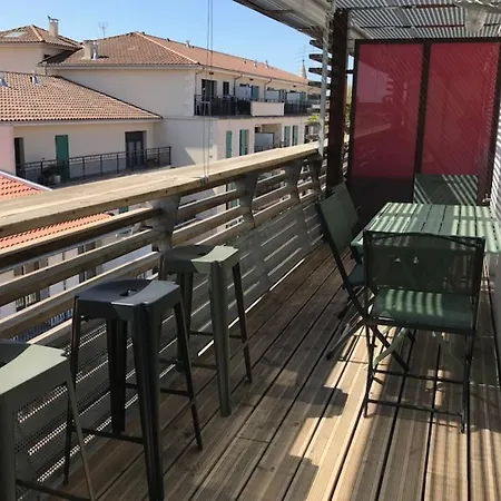 アパート Nice Apt With Balcony In *